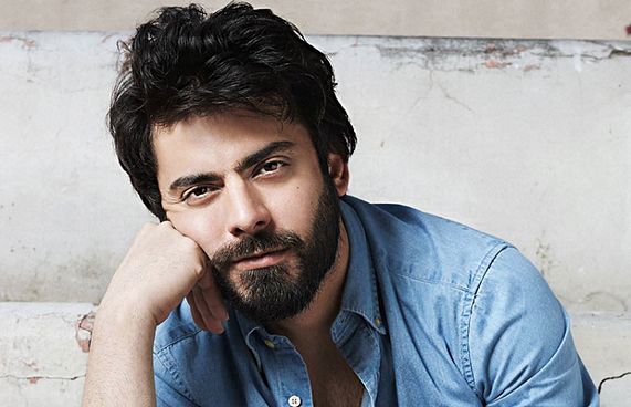 ފަވާދު ބޮލީވުޑަށް އެނބުރި އަންނަ ފިލްމު މަނާކޮށްފި