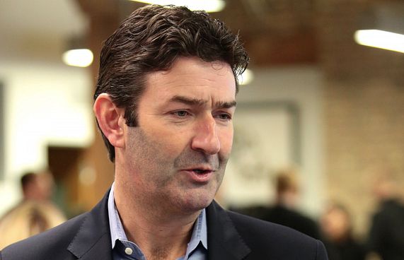 ވަކިކުރި ސީއީއޯއަކަށް ދިން 105 މިލިއަން ހޯދަނީ