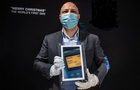 ފުރަތަމަ އެސްއެމްއެސް އަށް 149,729 ޑޮލަރު