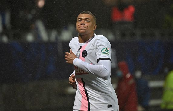 އެމްބާޕޭގެ ހެޓްރިކާ އެކު ޕީއެސްޖީ ގަދަ 16 އަށް