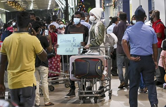 ގަހަނާ އަޅައިގެން ލަންކާއަށް ވަނުމުގެ ހަރުކަށި އުސޫލެއް