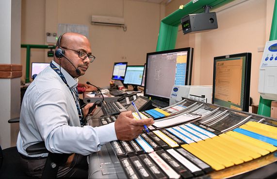 ހަމީދު: މުޅި ހަޔާތް އެއާ ޓްރެފިކް ކޮންޓްރޯލްގައި!