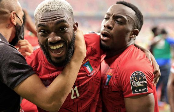 އިކުއެޓޯރިއަލް ގިނީ އަތުން ބަލިވެ އަލްޖީރިއާއަށް ޝޮކޮއް