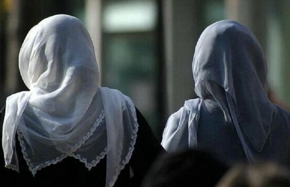 ބުރުގާ މައްސަލައިގައި ކޮލެޖްތައް ތިން ދުވަހަށް ބަންދު