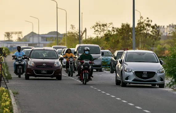 ދިވެހިންނާ ކައިވެނި ކުރުމުން ދާއިމީ ލައިސަންސް