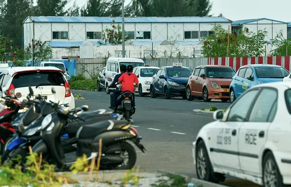 ކުރީފުރޮޅު ހިއްލައިގެން ދުއްވި މީހެއްގެ ސައިކަލް ޓޯކޮށްފި