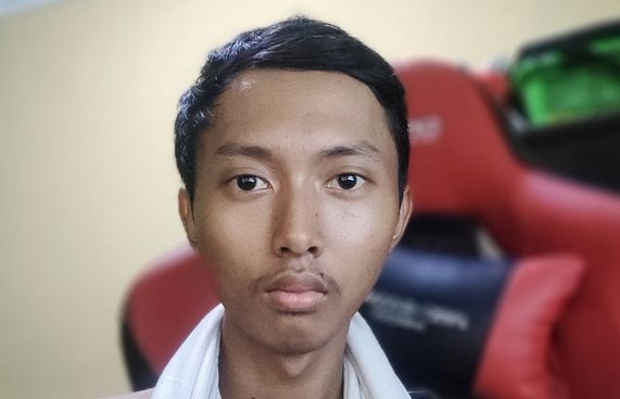 ސެލްފީތަކެއް ވިއްކައިގެން މިލިއަނަރަކަށް