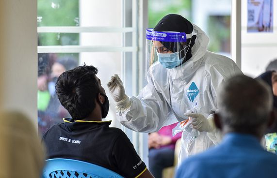 ކޮވިޑް-19 އަށް މާލެއިން ޕޮޒިޓިވްވި އަދަދު ދަށްވެއްޖެ