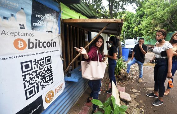 ބިޓްކޮއިނާ ހެދި އަލް ސަލްވެޑޯ އަށް އިންޒާރެއް