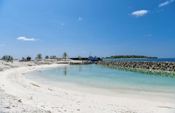 ކޮމަންޑޫ އެއާޕޯޓުގެ އަމަލީ މަސައްކަތް ފަށައިފި