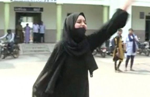 މުސްކާން ޚާން: ބުރުގާއާ ދެކޮޅަށް ހިންގާ ހަރަކާތުގެ މޫނު