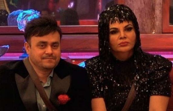 ފިރިމީހާ ދައްކާލިތާ ދެ މަސް ފަހުން ރާކީ ސިންގަލް