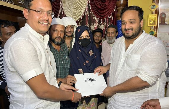 މުސްކާންގެ ހިތްވަރަށް މެމްބަރަކު ހަދިޔާކުރީ އައިފޯނެއް