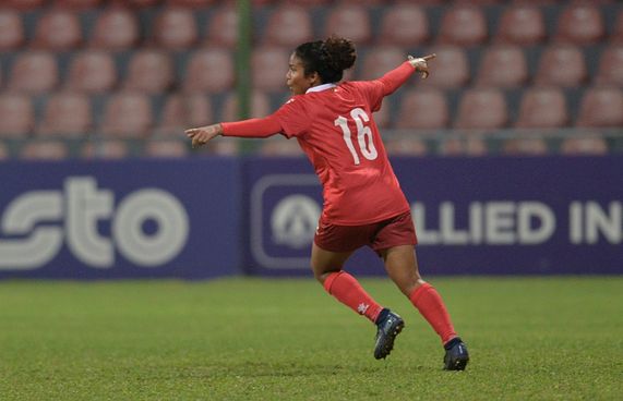 ނޫރާގެ ލަނޑުން ރާއްޖޭން ސީޝެލްސް ބަލިކޮށްފި