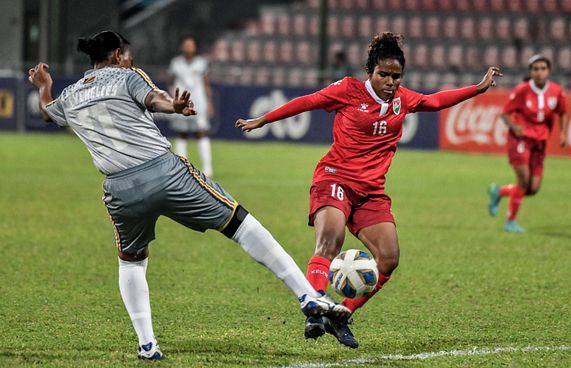 ލަންކާ ހަމަނުޖެހުމުން އަންހެން ޓީމު އިންޑިއާއާ ދެކޮޅަށް