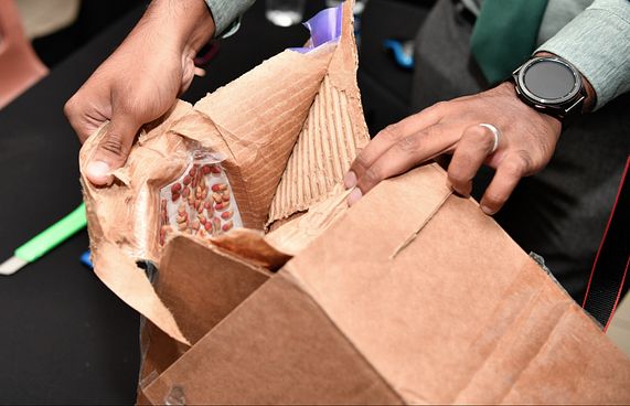 ތިން މިލިއަން ރުފިޔާގެ މަސްތުވާތަކެތި އަތުލައިގަނެފި