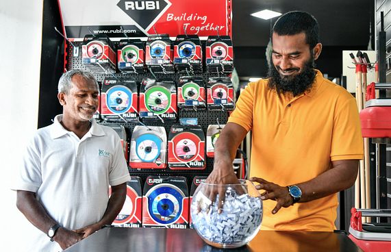 އެލްބިއަންގެ ރޯދަ ޕްރޮމޯޝަނުގެ ނަސީބުވެރިޔާ ހޮވައިފި