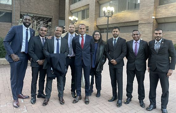 ފުލުހުން އެފްބީއައިއާއެކު ބައްދަލުވުންތަކެއް ބާއްވައިފި