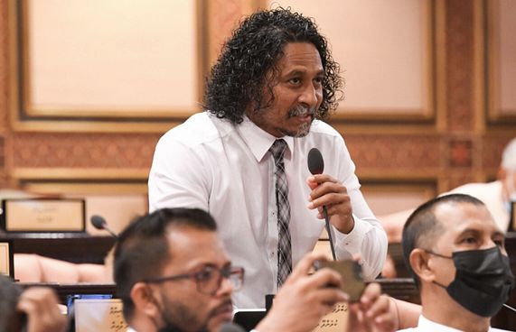 މެންބަރު ޣަނީއަށް ބޮޑު ދަރަންޏެއް، ގޮނޑިއެއް ނުގެއްލޭ