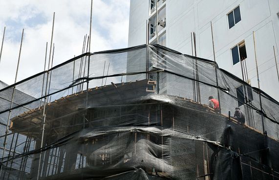 ބިދޭސީއެއްގެ މޫނަށް ދަގަނޑެއް ހެރި، ސީރިއަސް!