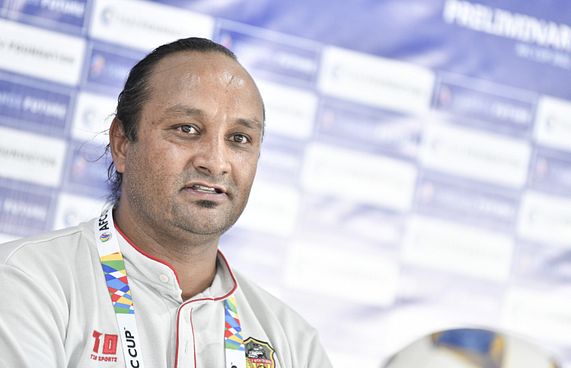 ޕަރޯ އެފްސީގެ ކޯޗު ބޭނުންވީ ސެންޓޭ ކުޅޭތޯ ބަލަން