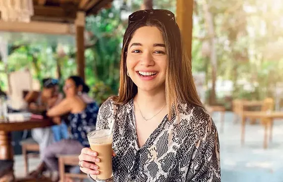 ސަޗިންގެ ދަރިފުޅު ވެސް ބޮލީވުޑަށް