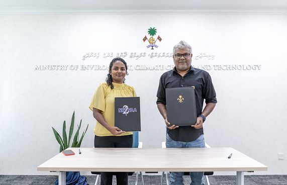 ރެކޯޑް ހެދުމުގެ ޕާޓްނަރަކަށް އެންވަޔަރްމެންޓް މިނިސްޓްރީ