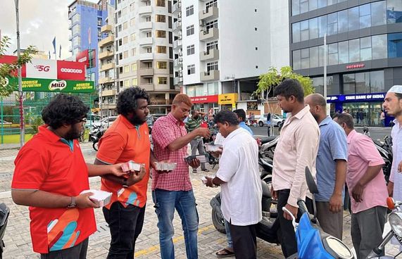 ބިދޭސީންގެ ރޯދަވީއްލުމުގައި ދިރާގުން އެހީތެރިވި