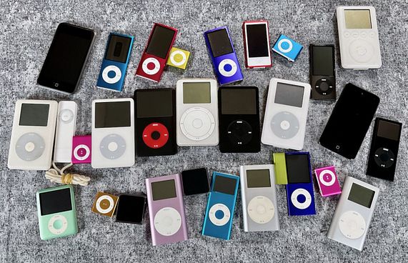 21 އަހަރު ފަހުން އައިޕޮޑް ހެދުން ހުއްޓާލައިފި