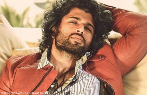 ފިލްމުތައް ހިޓް ނުވާތީ ދާއިރާއާ ދުރަށް ދާން އުޅުނު