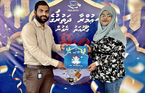 ޓީ ޖެޓީން ދޭ އުމްރާ ދަތުރުގެ ގުރުއަތު ނަގައިފި