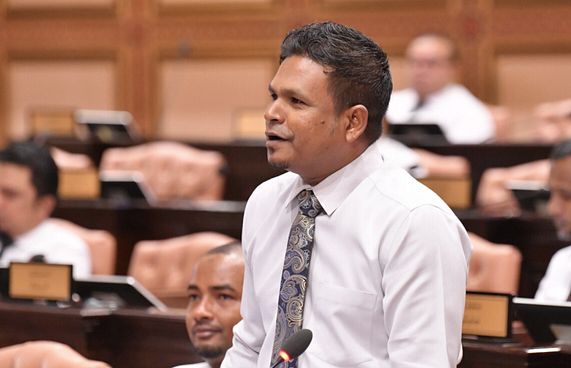 އެއް ކަމެއް، އެކަމަކު އެމްޑީޕީ ބޭނުންވުމުން ފާސްކޮށްފި