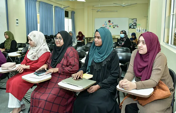 ނަރުހުން ތަމްރީނުކުރަން ސްކޮލަޝިޕަށް ހުޅުވާލައިފި