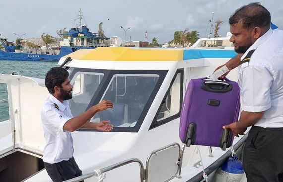 އާރްޓީއެލް ފެރީ: ދަތުރުތައް އެތައް ގުނައެއް ހެޔޮވެއްޖެ