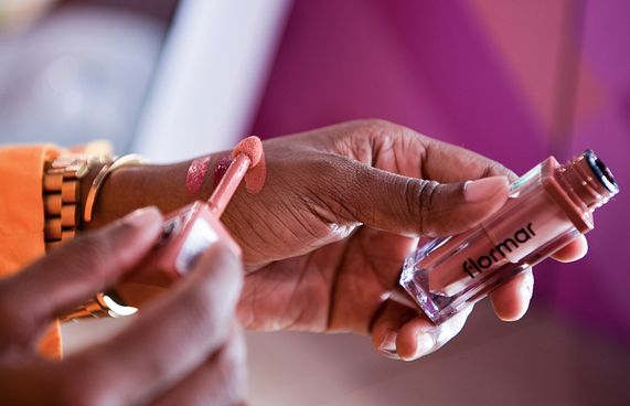 ލެކިއުޓަށް ފްލޯމާގެ އާ ޕްރޮޑަކްޓުތަކެއް