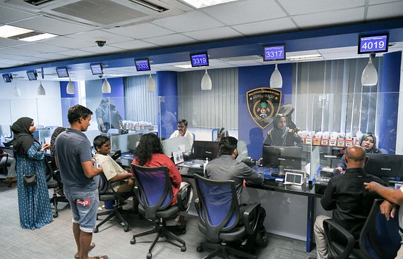 ޕާސްޕޯޓަށް އެދުމުގައި ލުއިތަކަކާއެކު ވަގުތު އިތުރުކޮށްފި