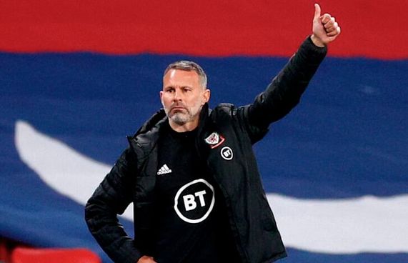 ވޭލްސްގެ ކޯޗުކަމުން ގިގްސް އެންމެފަހުން އިސްތިއުފާ ދީފި