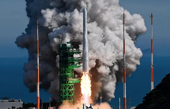 ސެޓަލައިޓް ލޯންޗު ދެކުނު ކޮރެއާ އަށް ކާމިޔާބުވެއްޖެ