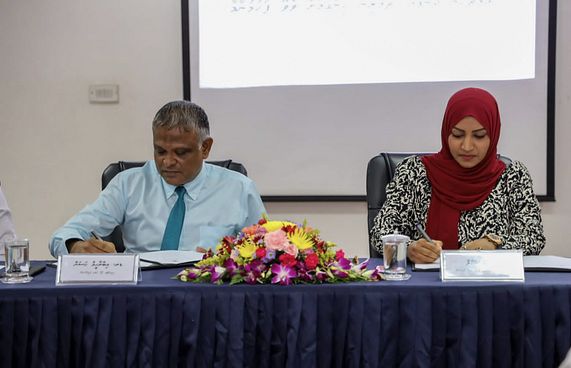 ޑްރައިވިން ޓެސްޓުގެ ތިއަރީ ހަދަން ޕޮލިޓެކްނިކަށް