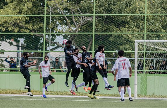 ފަހަތުންއަރައި އިހަވަންދޫ ބަލިކޮށް ދިއްދޫ ލީޑުފުޅާކޮށްފި