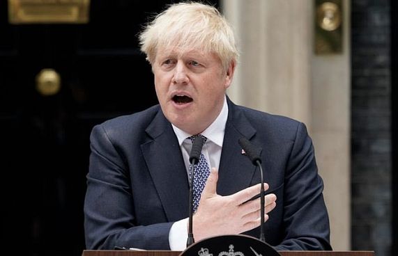 ބޮރިސް އިސްތިއުފާ އިއުލާނުކުރައްވައިފި