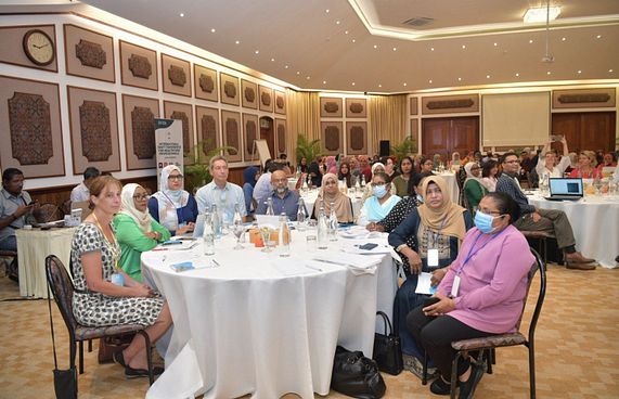 ގިނަ ތަޖުރިބާކާރުންނާއެކު ސިއްހީ ދާއިރާގެ ކޮންފަރެންސް ފަށައިފި