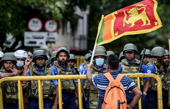 ރާޖަޕަކްސަ ސަރުކާރުގެ ދެ ވަޒީރަކަށް ބޮޑު ހުކުމެއް