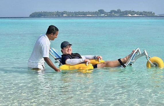 އަމިއްލަ މޯލްޑިވްސް އަށް ހާއްސަ ޝަރަފެއް ލިބެނީ