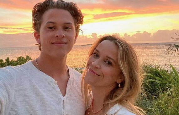 ރީސްގެ ދަރިފުޅު ވެސް އެކްޓިން އަށް