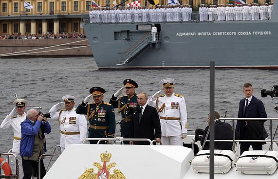 ރަޝިޔާ އަށް އޮތް އެންމެ ބޮޑު ނުރައްކަލަކީ އެމެރިކާ