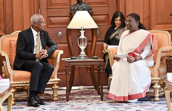 ދްރައުޕަތީއާ ބައްދަލުކުރެއްވި ފުރަތަމަ ވެރިއަކަށް ރައީސް