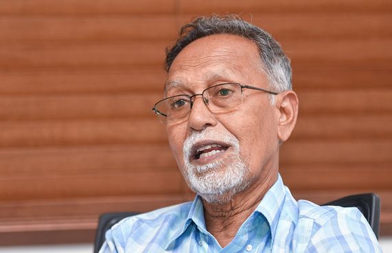 ފުޅު: ސިއްހީ ދާއިރާގެ ހިދުމަތްތެރި ލިޔުންތެރިޔާ!