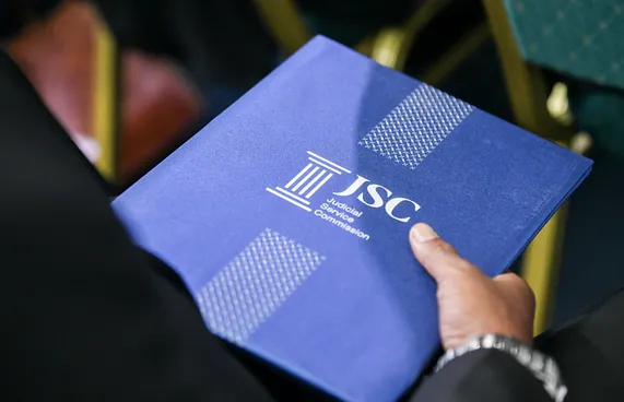 ކުޅުދުއްފުށީ އިސް މެޖިސްޓްރޭޓް އަނެއްކާވެސް ސަސްޕެންޑް