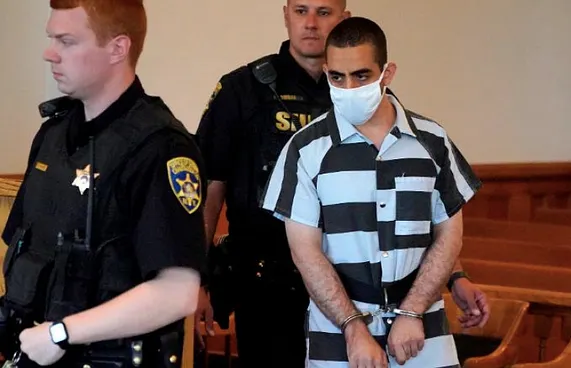 ސަލްމާން ރުޝްދީއަށް ހަމަލާދިން މީހާ އިއުތިރާފެއް ނުވި